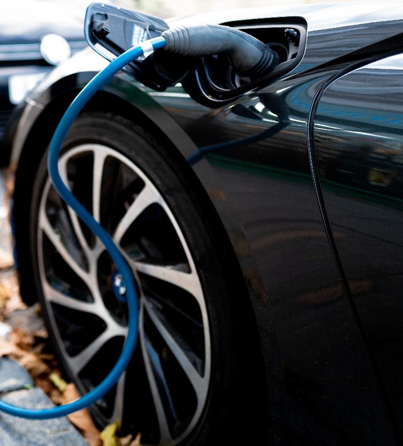 Revolutionizing Luxury: How Innovation is Transforming the Electric Vehicle Experience